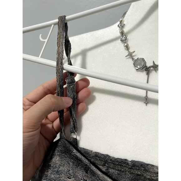 **NEW Korean Y2K Slanted Cut Tank Top - Picture 5 of 6